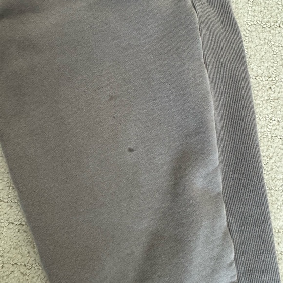 TNA sweatsuit - Picture 2 of 2